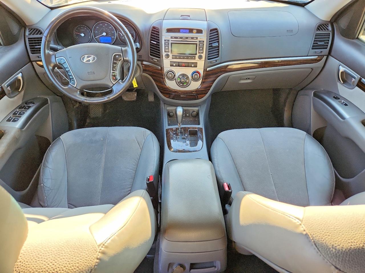 2011 HYUNDAI SANTA FE SE photo 8