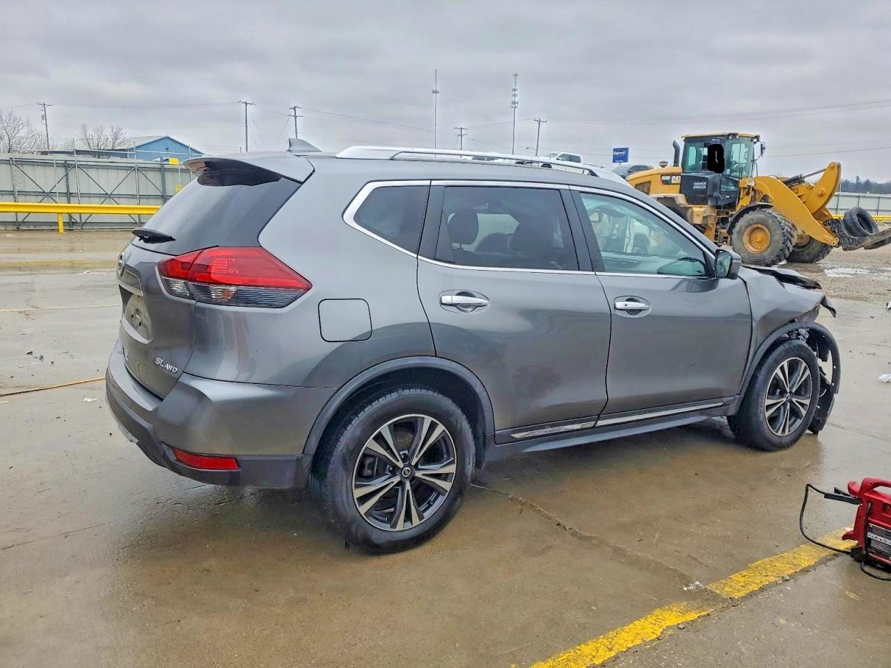 2018 NISSAN ROGUE S photo 3