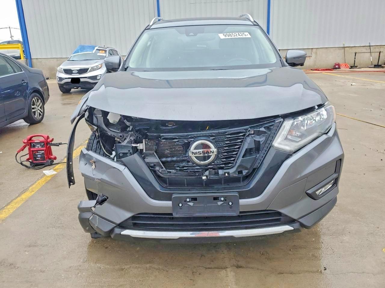 2018 NISSAN ROGUE S photo 5