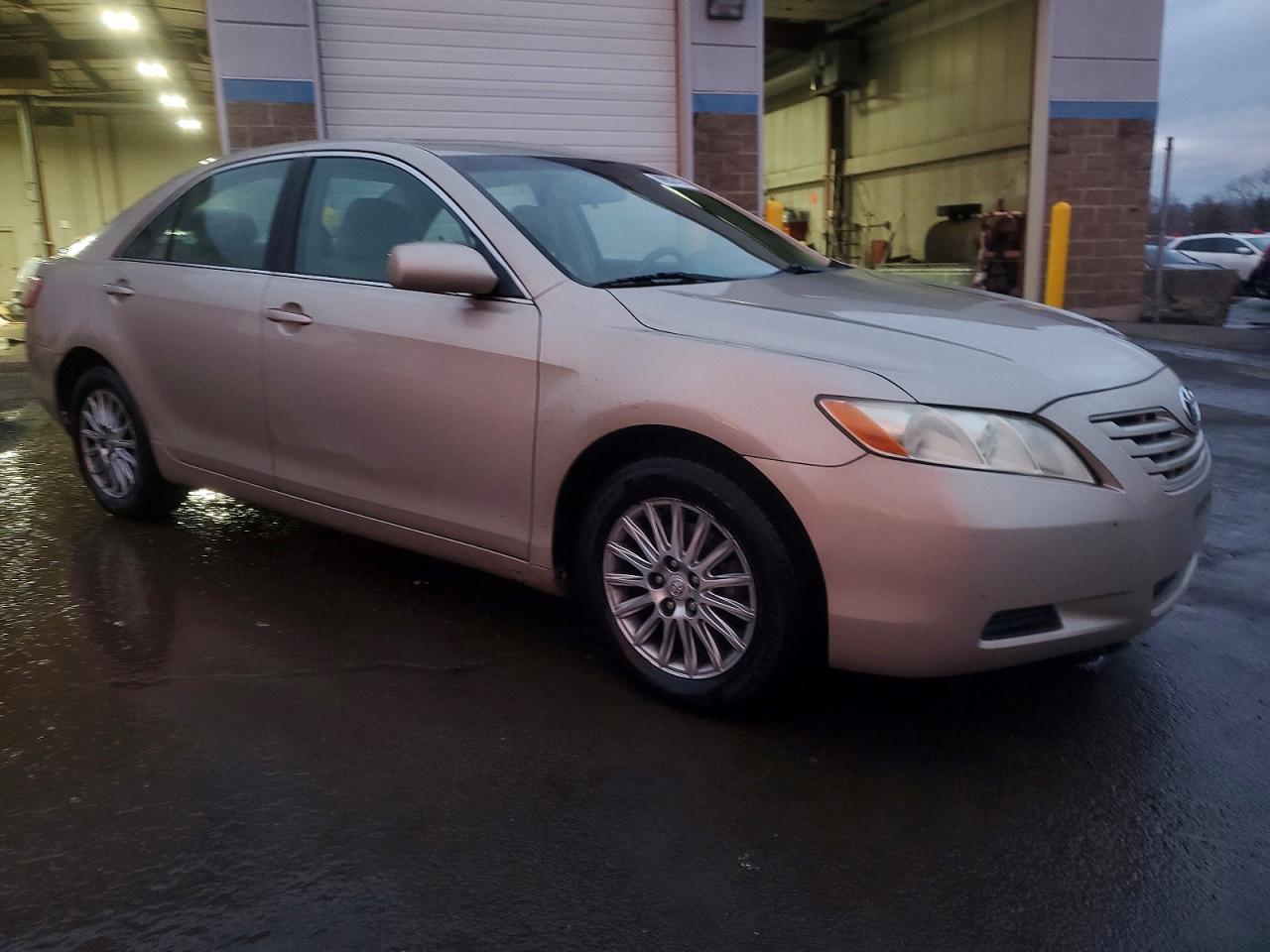 2009 TOYOTA CAMRY BASE photo 4