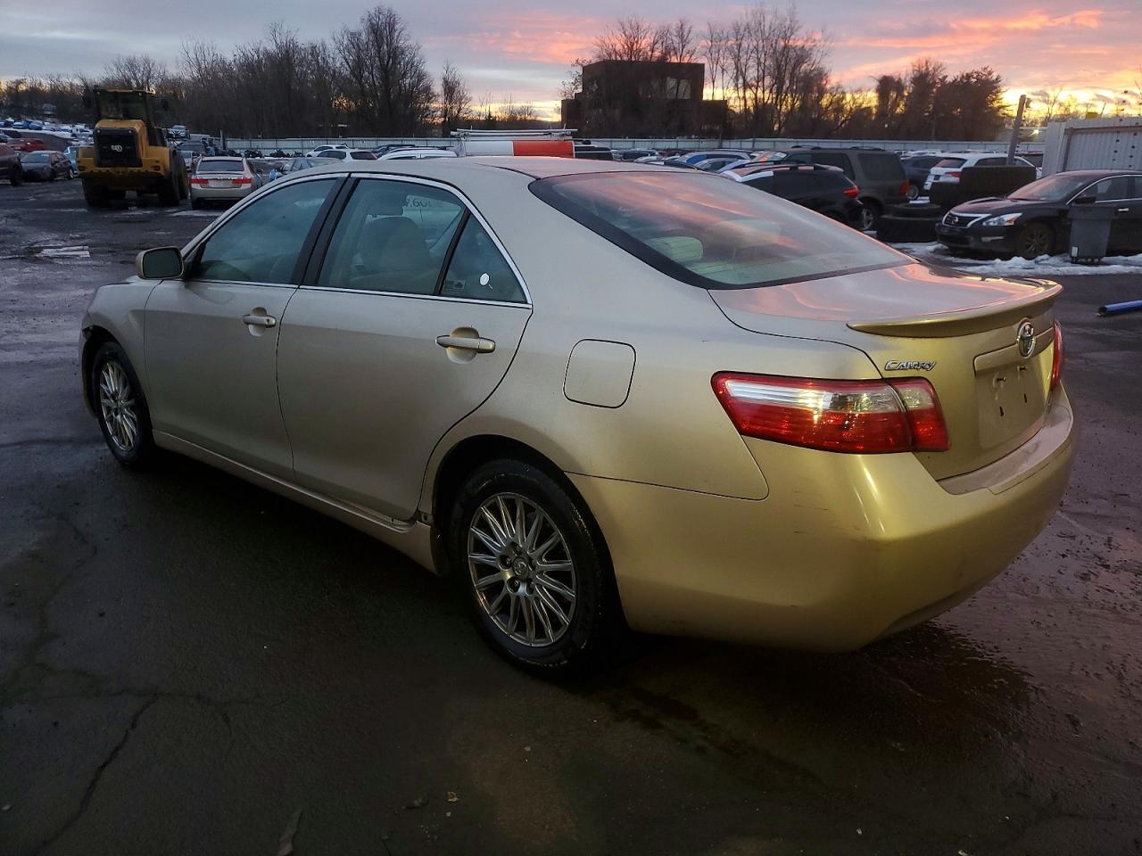 2009 TOYOTA CAMRY BASE photo 2