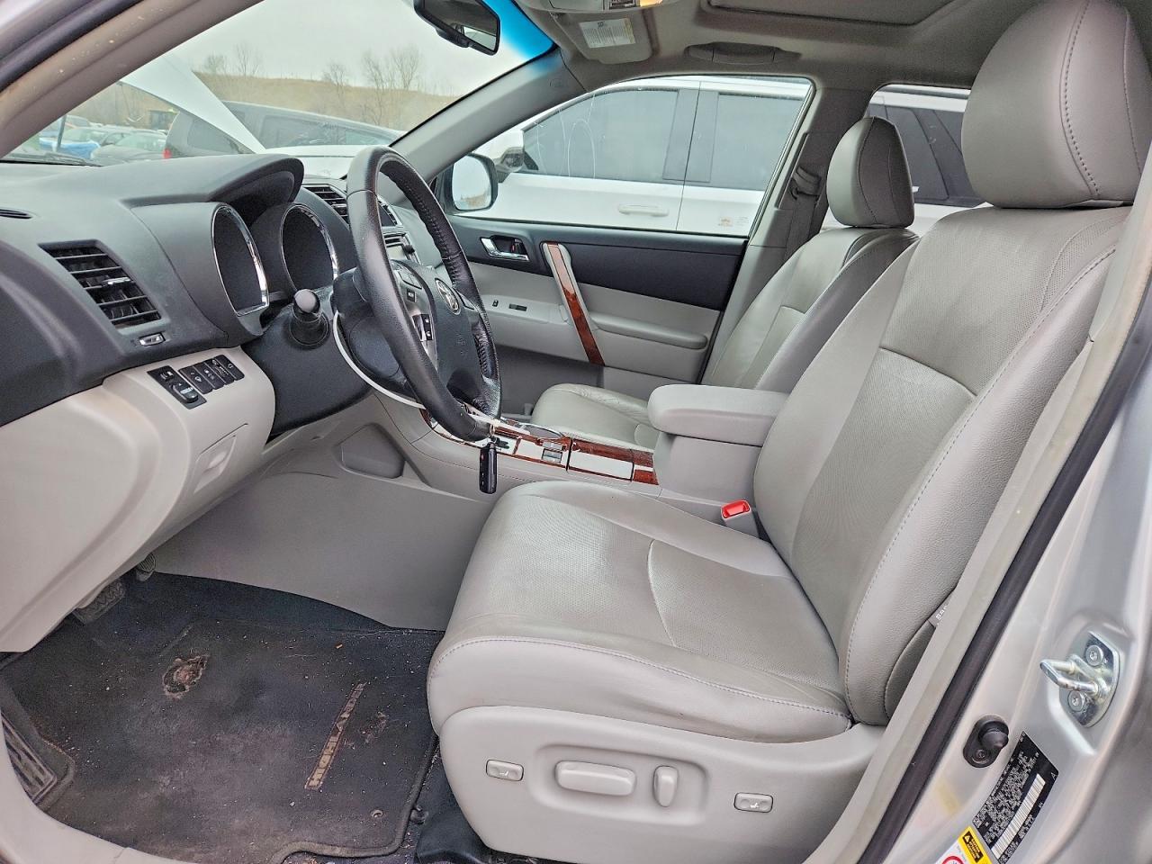 2013 TOYOTA HIGHLANDER LIMITED photo 7
