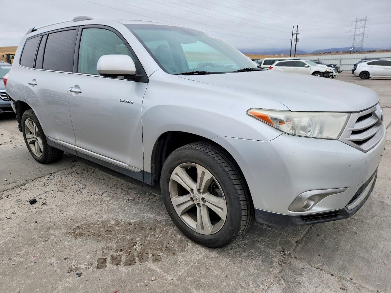 2013 TOYOTA HIGHLANDER LIMITED photo 4