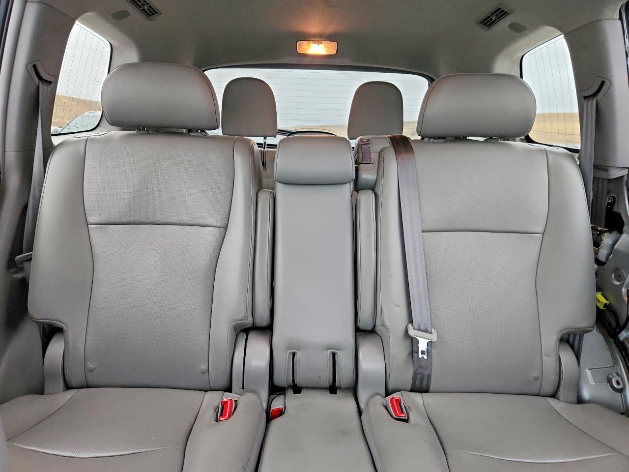 2013 TOYOTA HIGHLANDER LIMITED photo 10