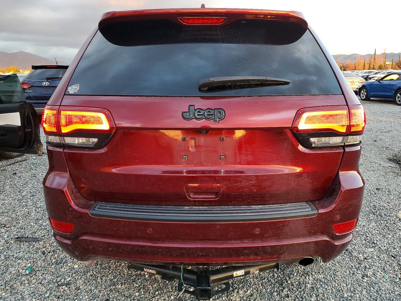 2020 JEEP GRAND CHEROKEE LAREDO photo 11