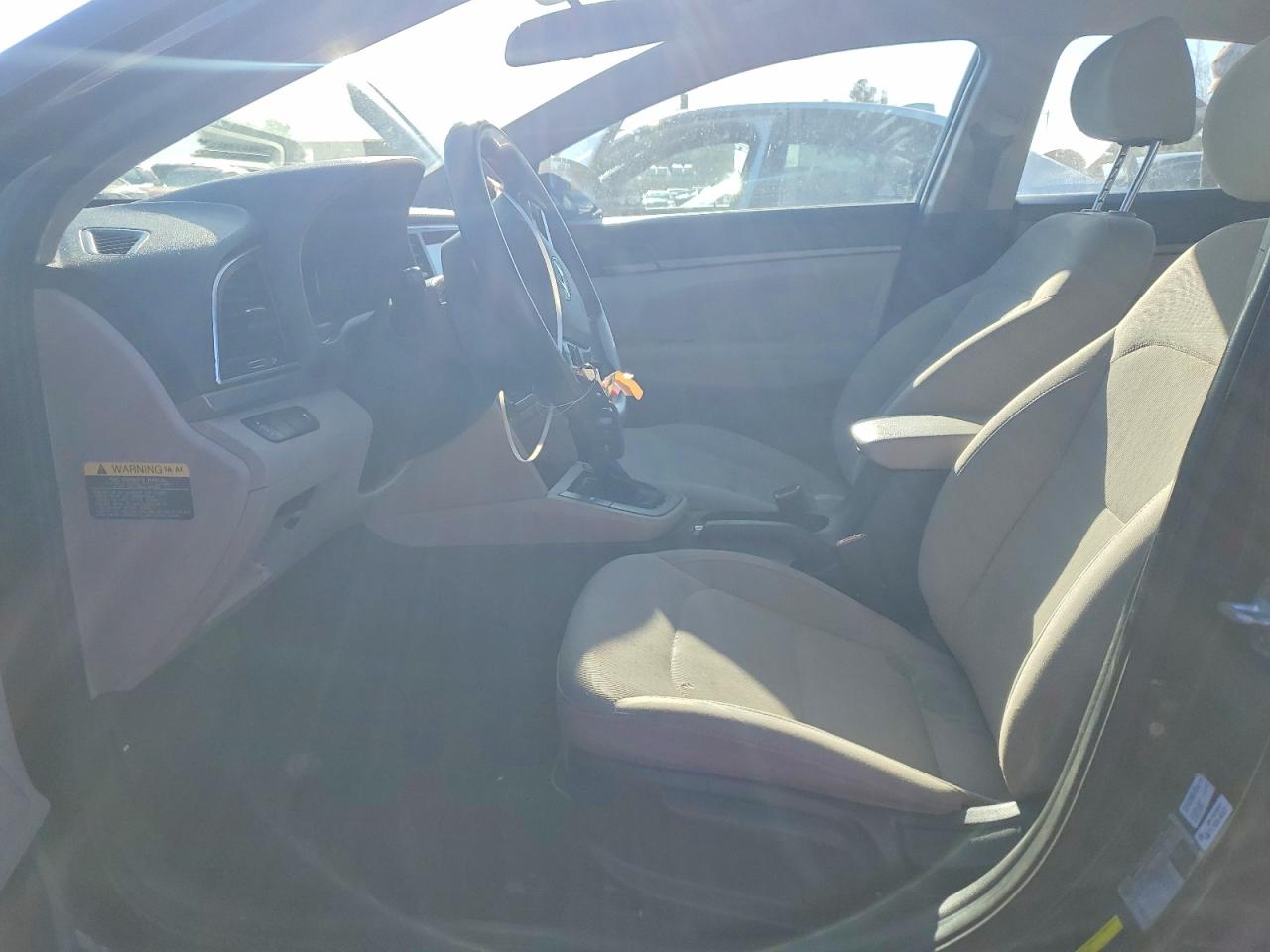2017 HYUNDAI ELANTRA SE photo 7