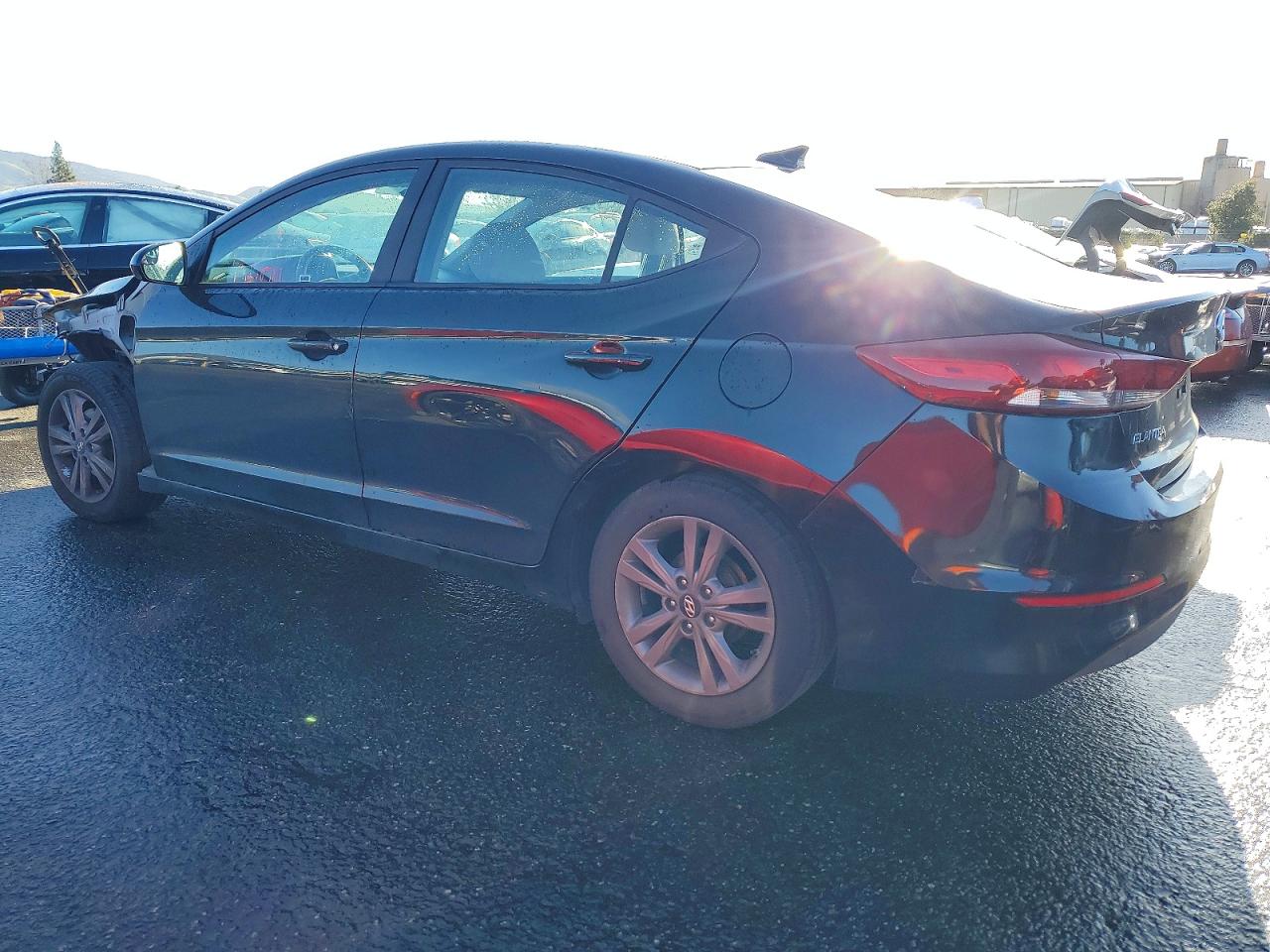 2017 HYUNDAI ELANTRA SE photo 2