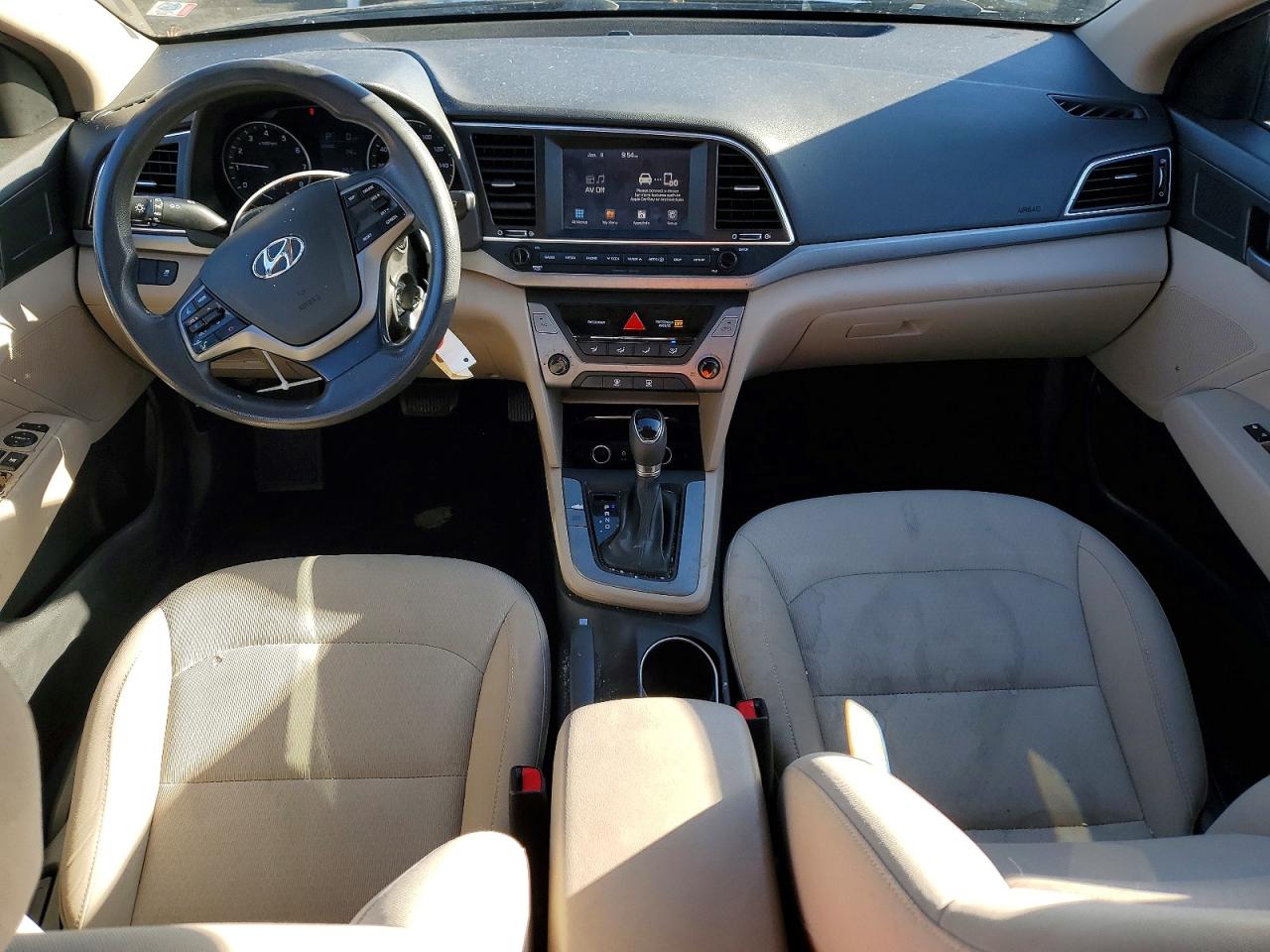 2017 HYUNDAI ELANTRA SE photo 8