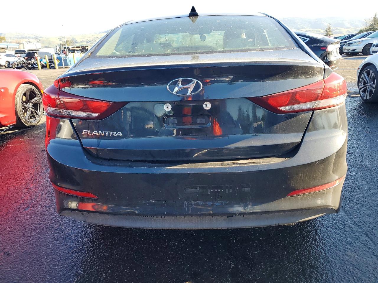 2017 HYUNDAI ELANTRA SE photo 6