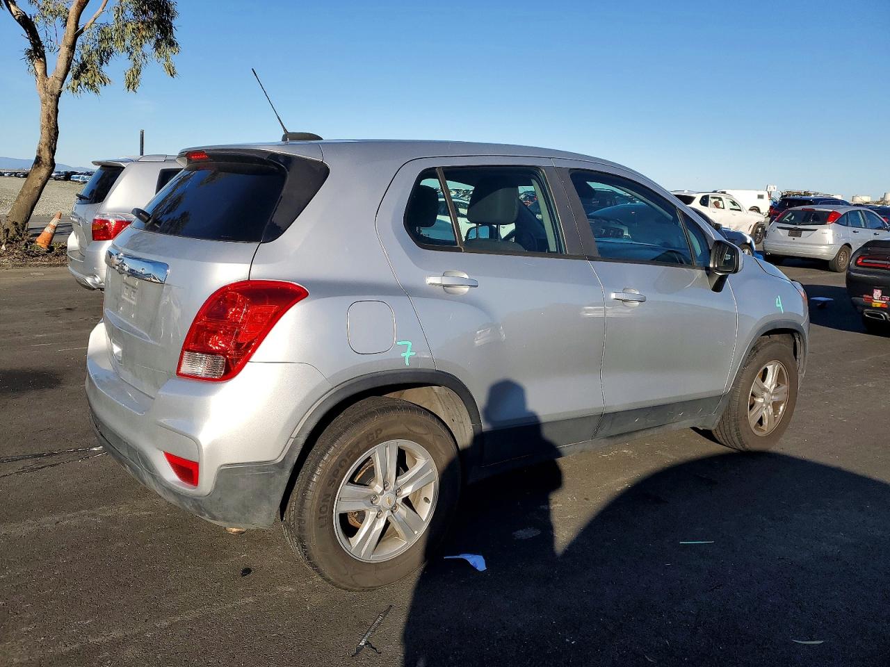 2017 CHEVROLET TRAX LS photo 3