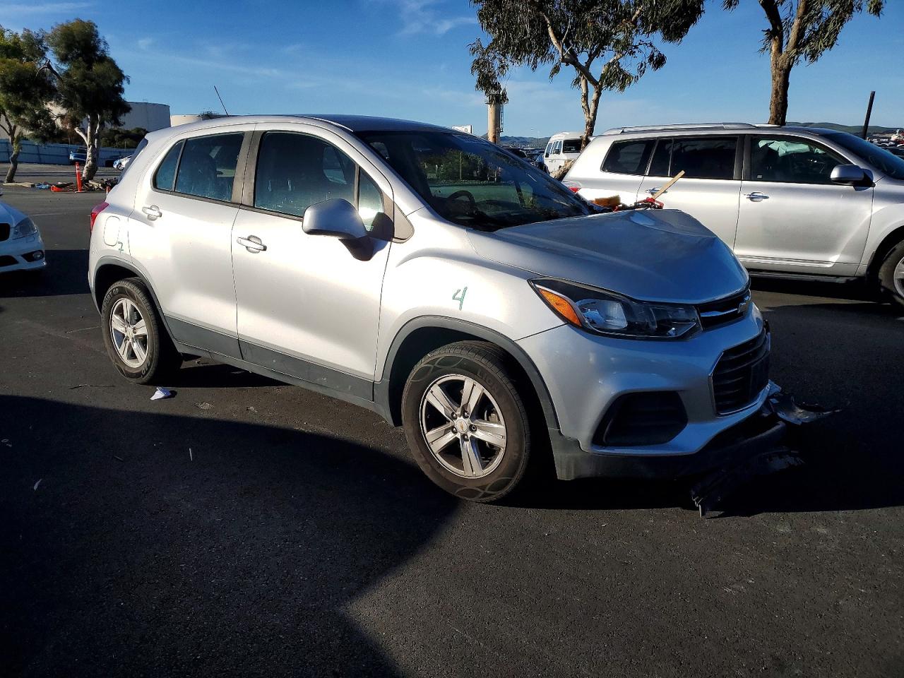 2017 CHEVROLET TRAX LS photo 4
