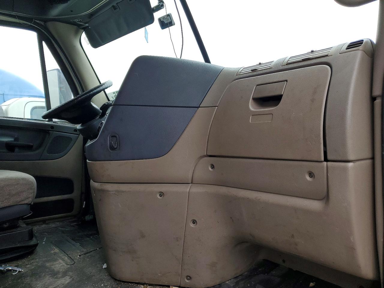 2016 FREIGHTLINER CASCADIA 125 photo 5