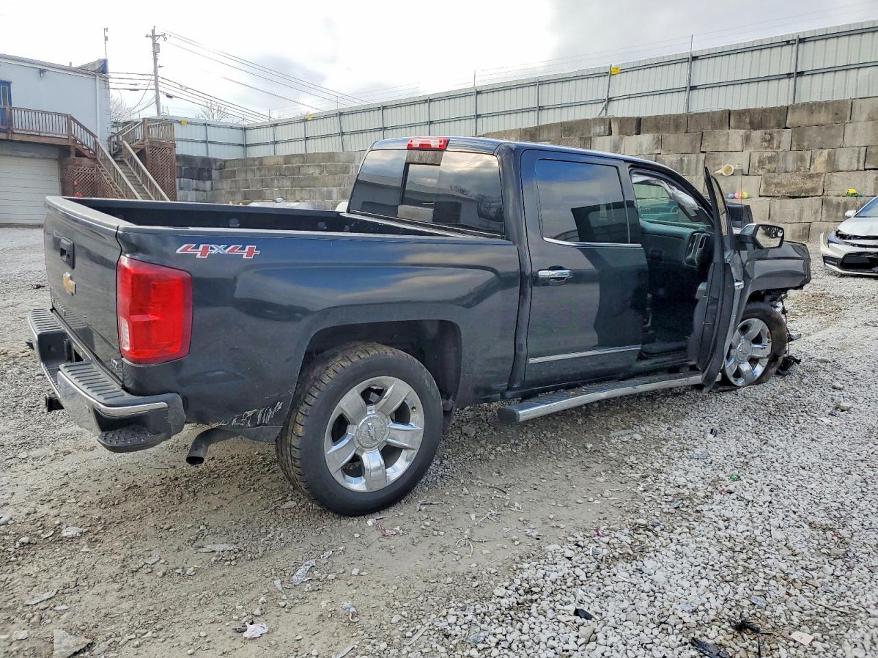 2017 CHEVROLET SILVERADO K1500 LTZ photo 3