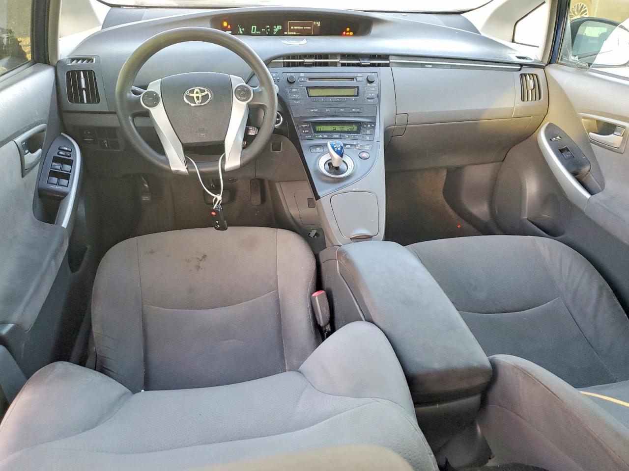 2010 TOYOTA PRIUS photo 15