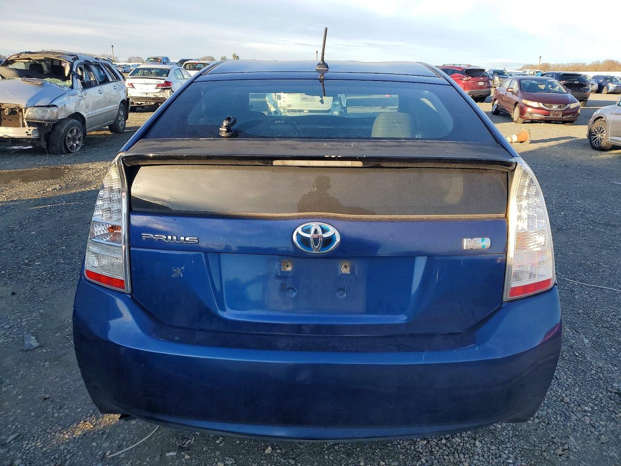 2010 TOYOTA PRIUS photo 11