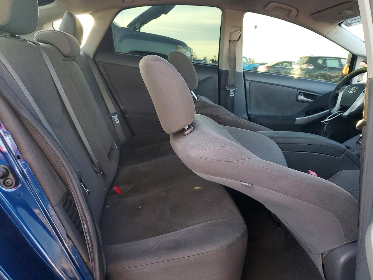 2010 TOYOTA PRIUS photo 19
