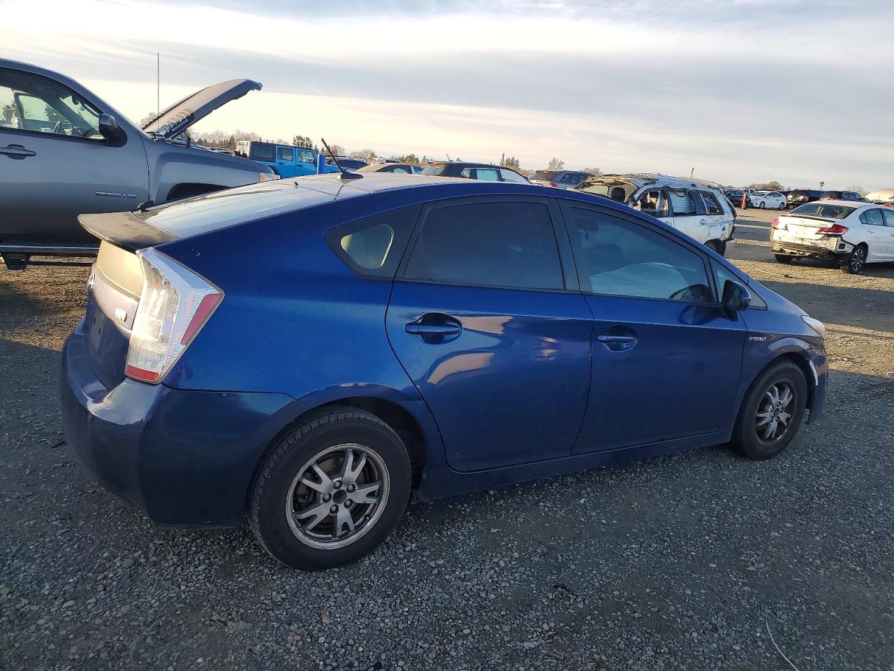 2010 TOYOTA PRIUS photo 5