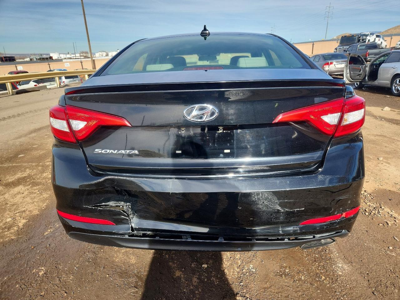 2017 HYUNDAI SONATA SE photo 6