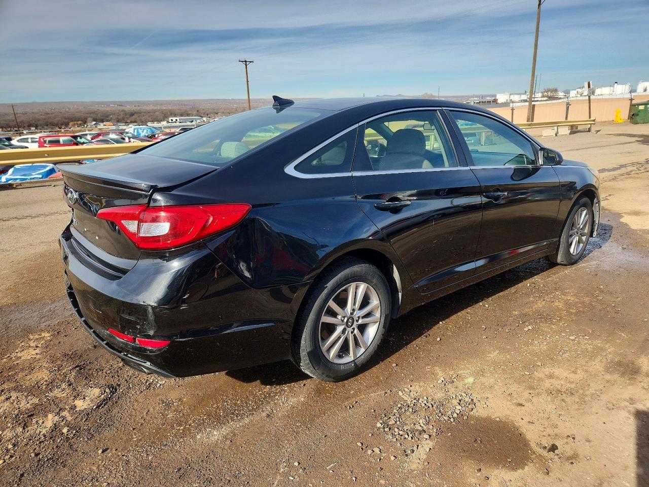 2017 HYUNDAI SONATA SE photo 3