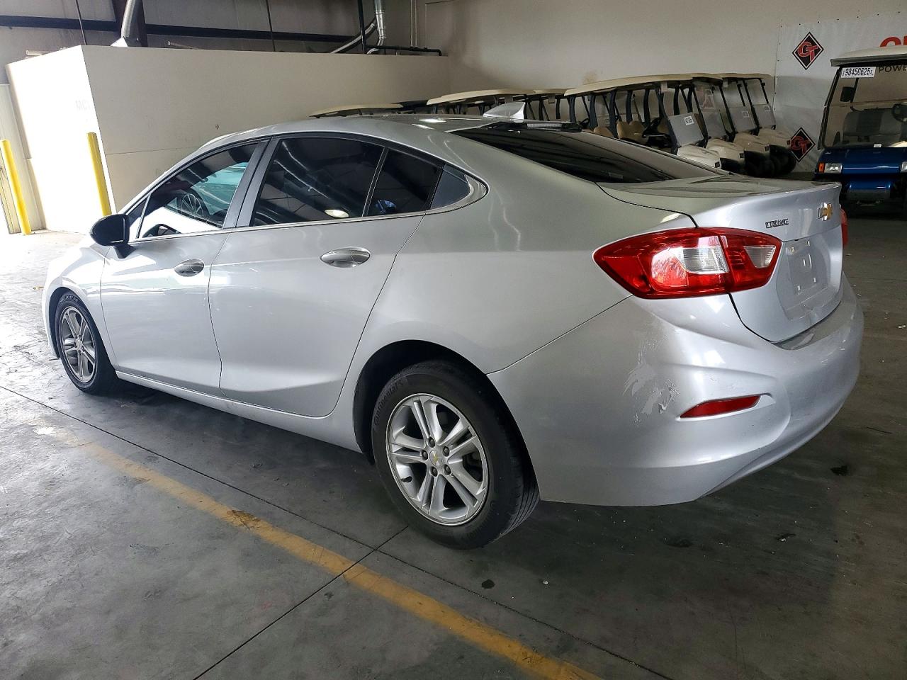 2016 CHEVROLET CRUZE LT photo 2