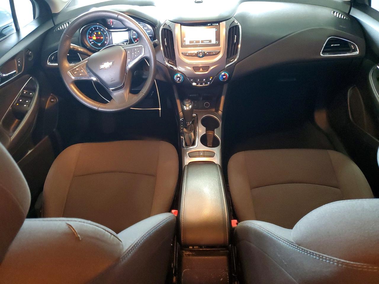 2016 CHEVROLET CRUZE LT photo 8