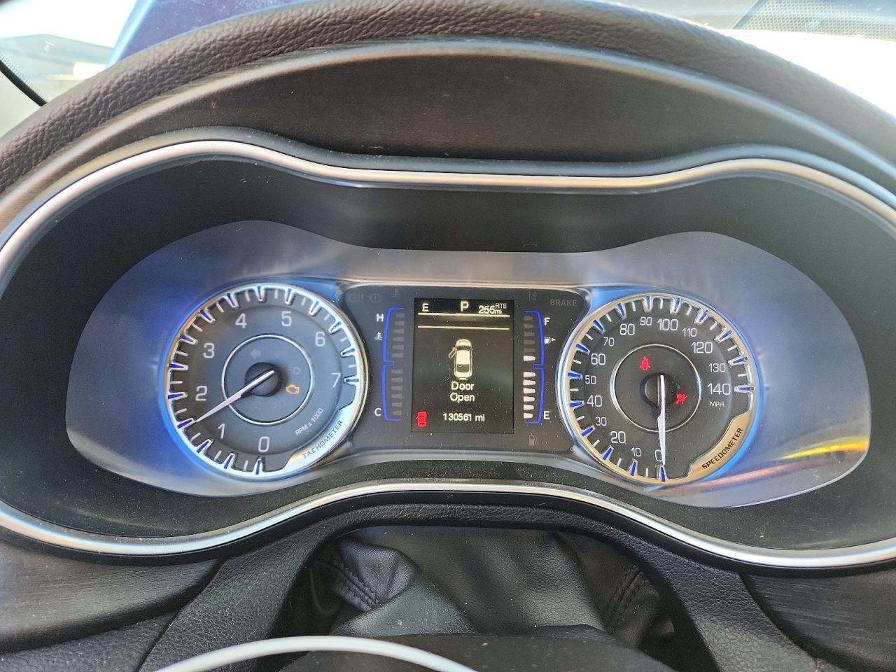2015 CHRYSLER 200 LIMITED photo 9