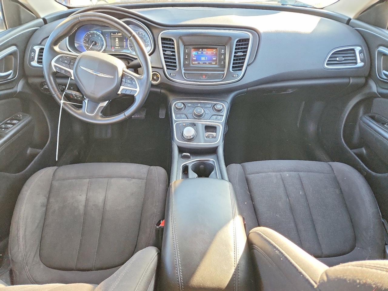2015 CHRYSLER 200 LIMITED photo 8