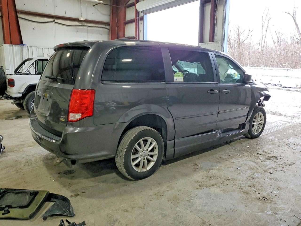 2015 DODGE GRAND CARAVAN SXT photo 3