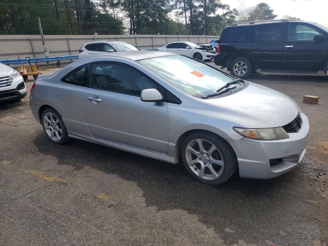 2010 HONDA CIVIC LX photo 4