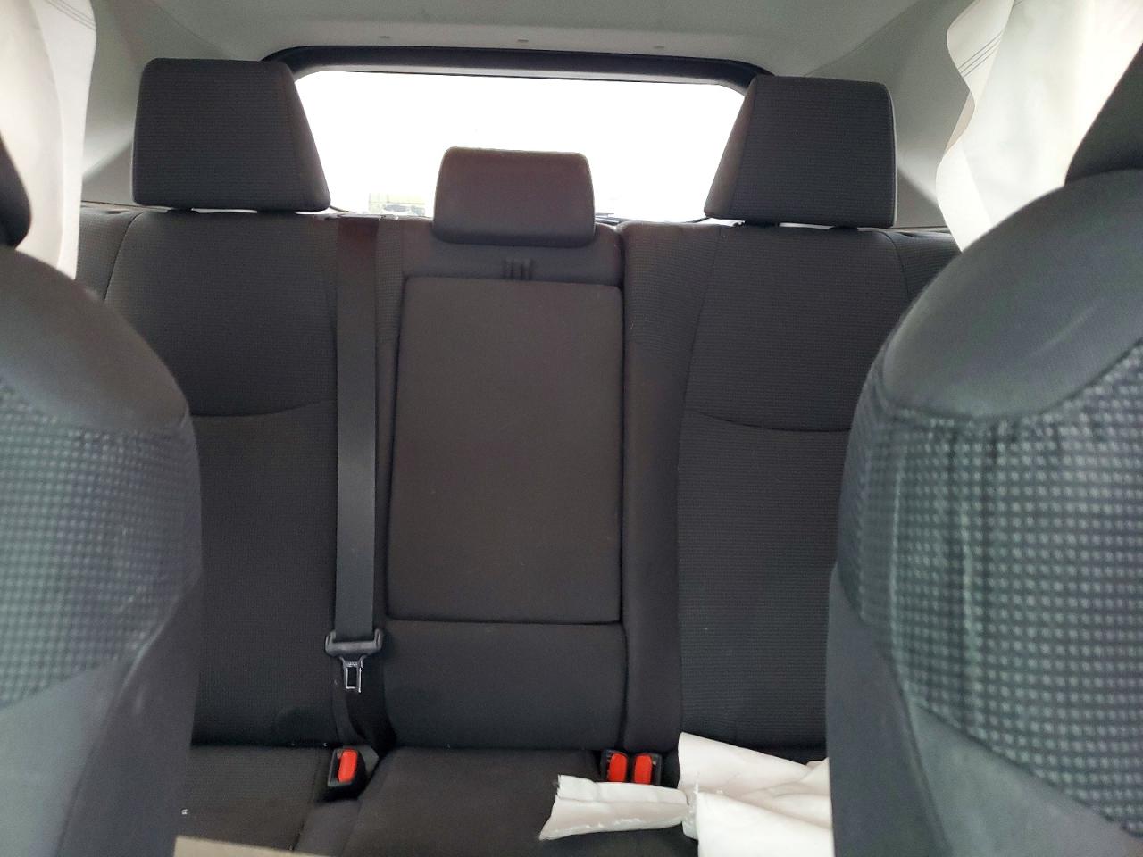 2021 TOYOTA RAV4 LE photo 10