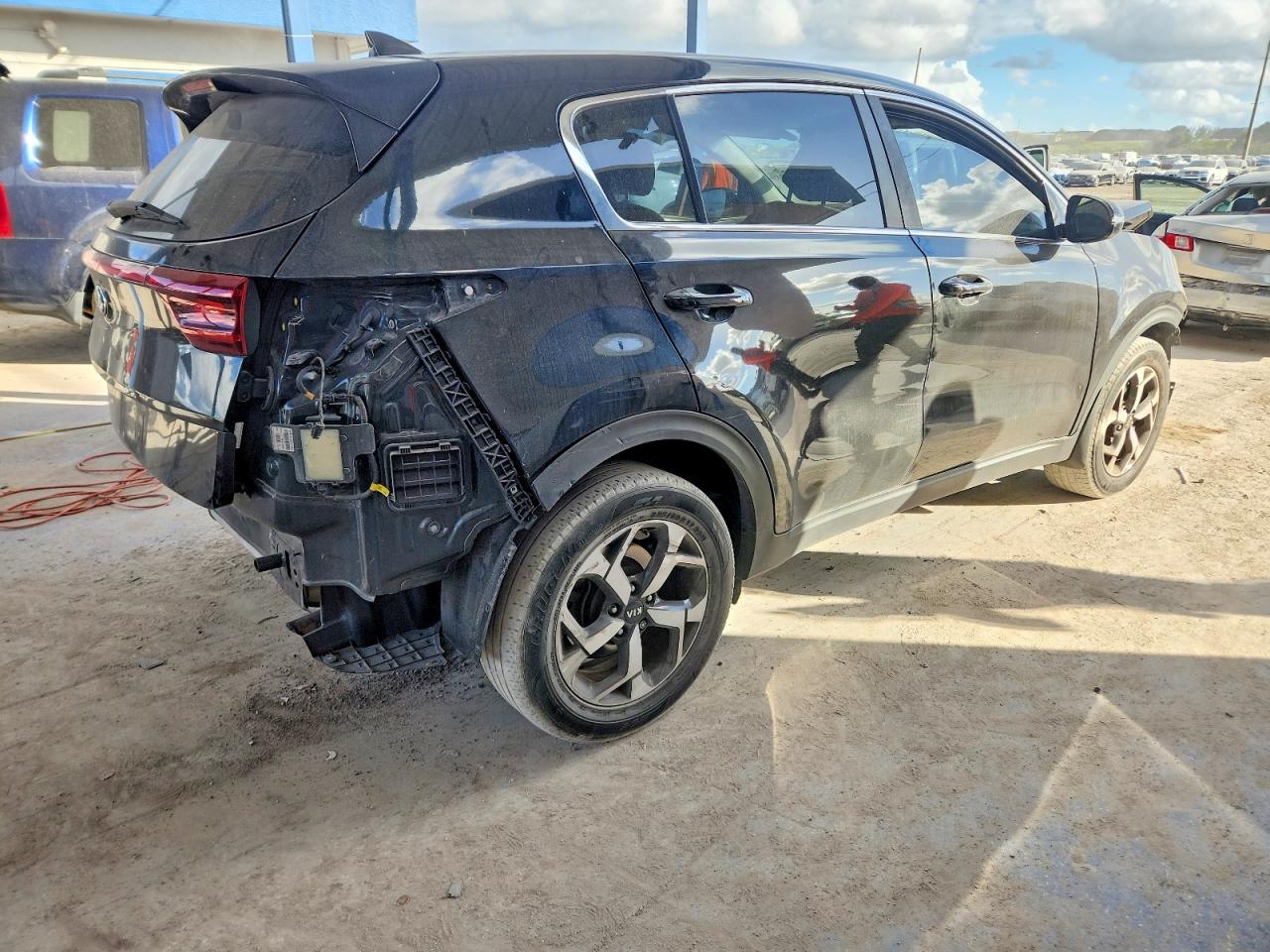 2021 KIA SPORTAGE LX photo 3