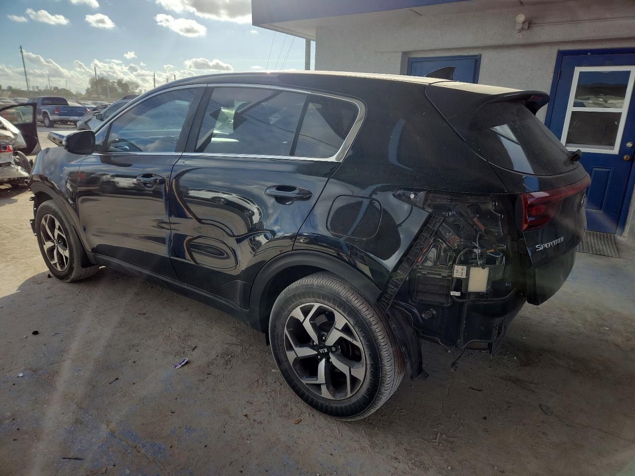 2021 KIA SPORTAGE LX photo 2