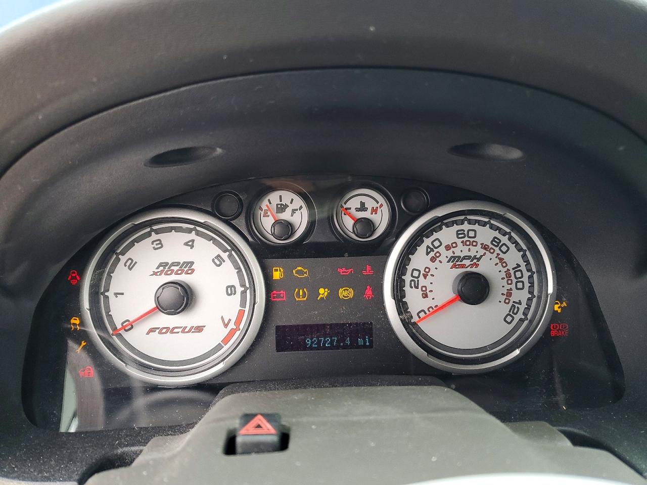 2009 FORD FOCUS SE photo 9