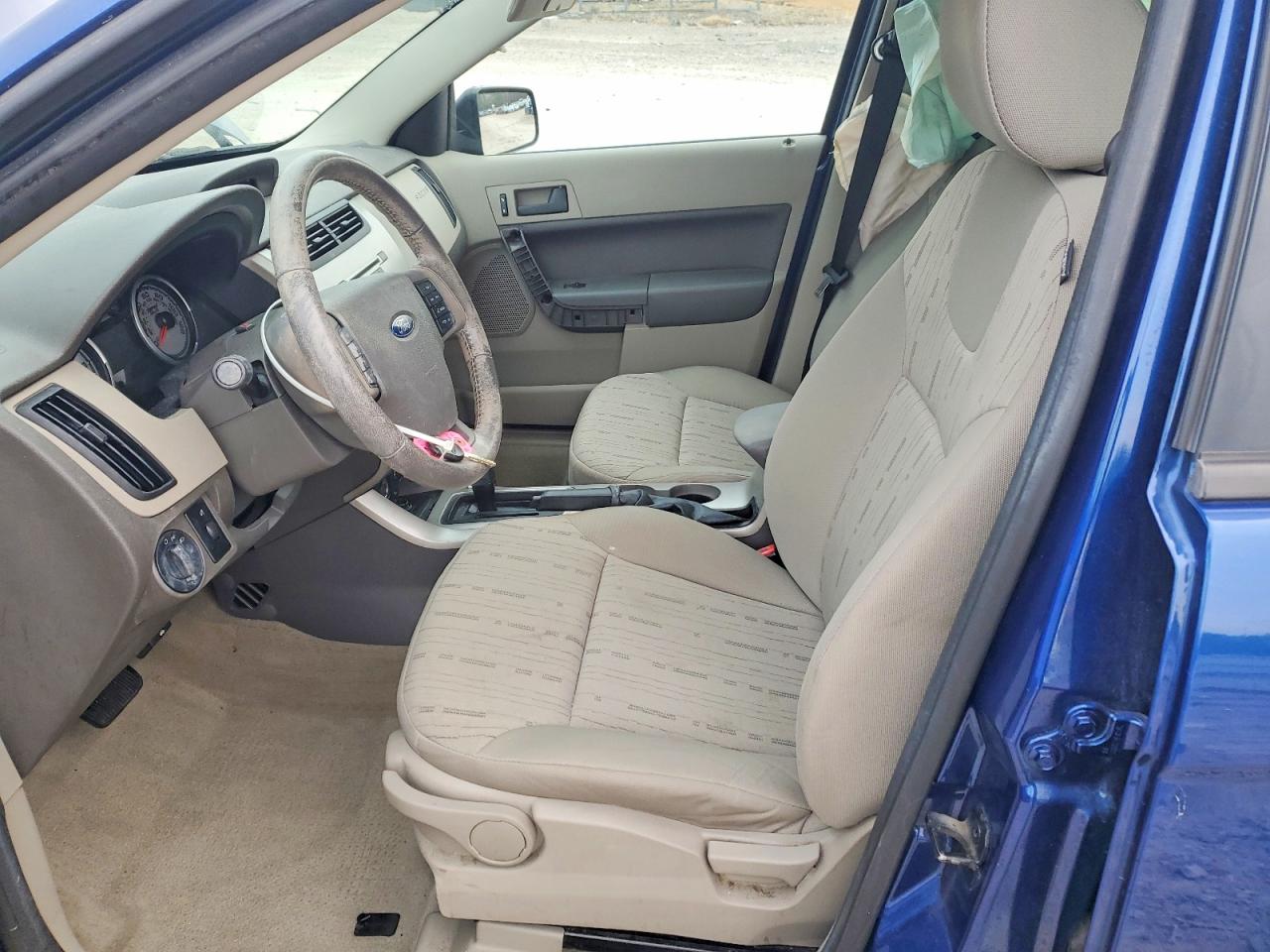 2009 FORD FOCUS SE photo 7