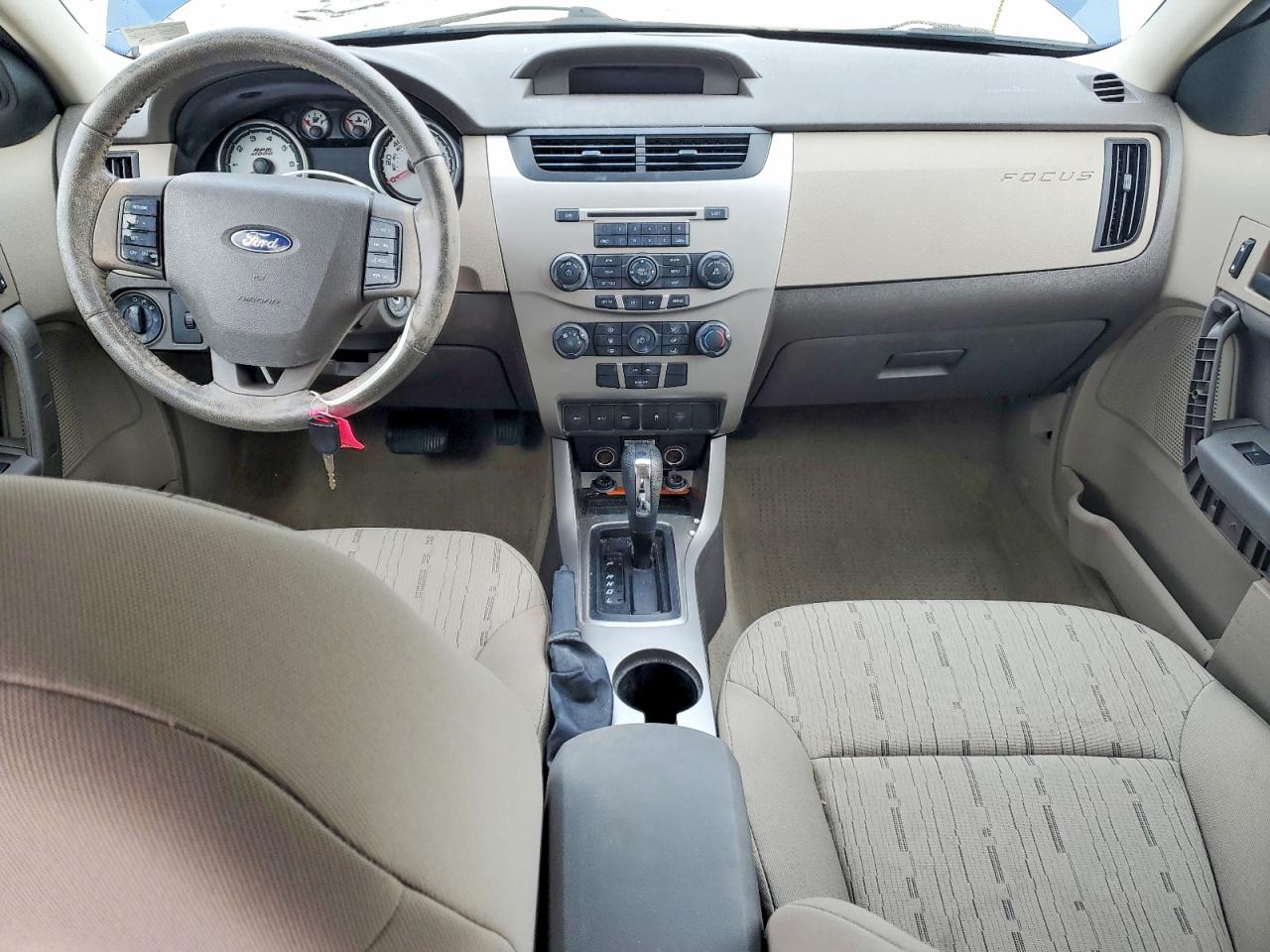 2009 FORD FOCUS SE photo 8
