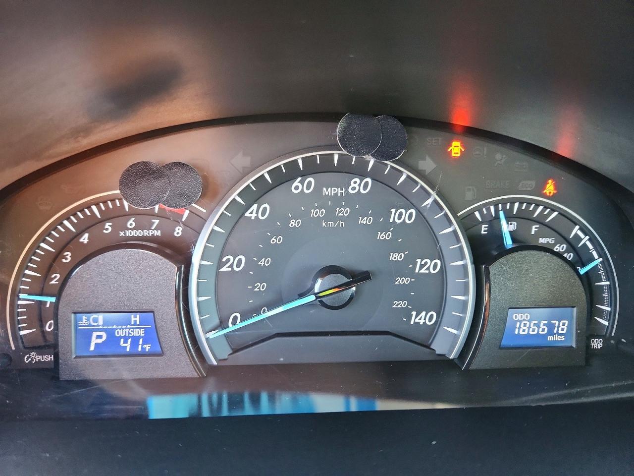 2014 TOYOTA CAMRY L photo 9