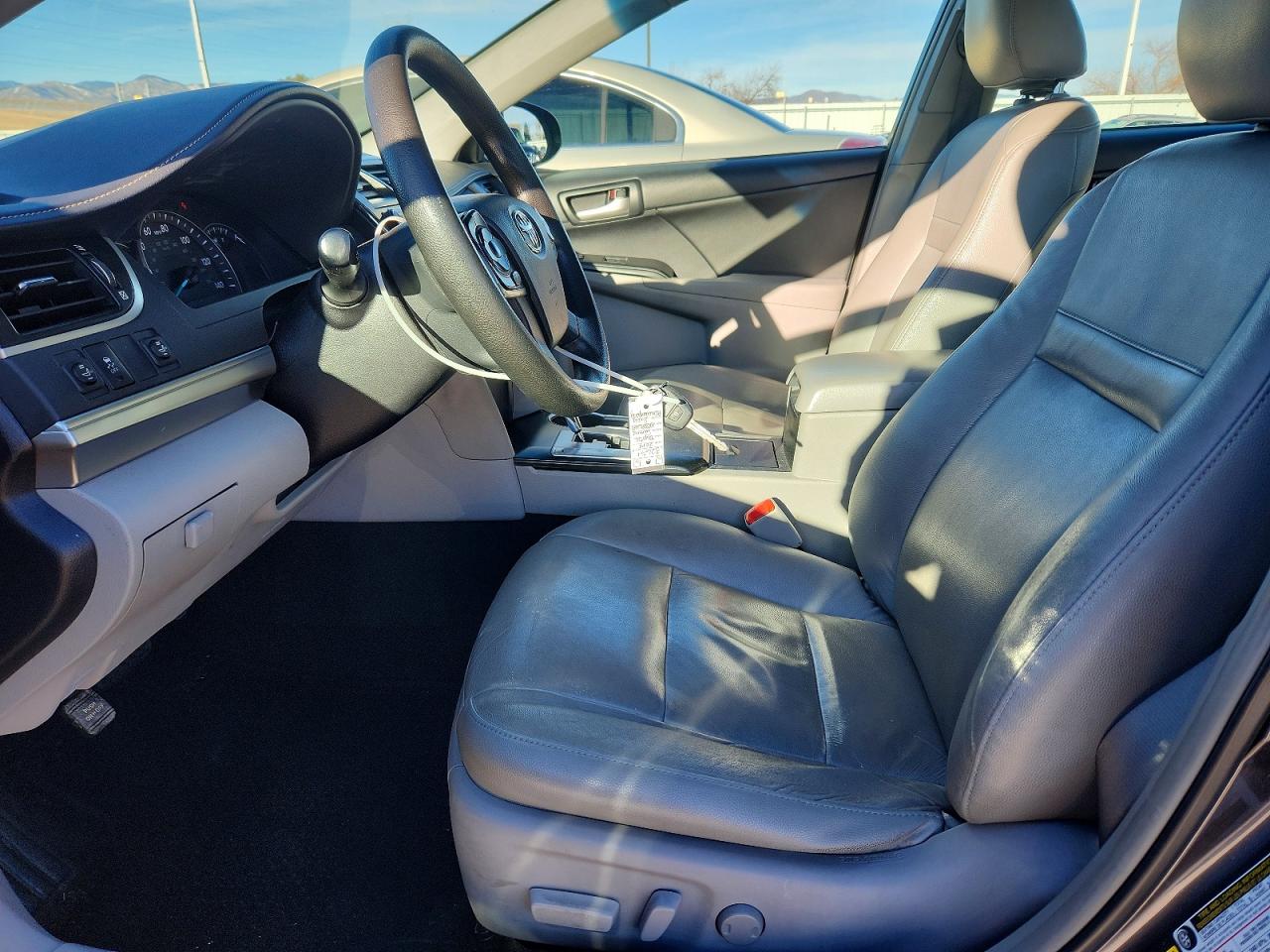 2014 TOYOTA CAMRY L photo 7