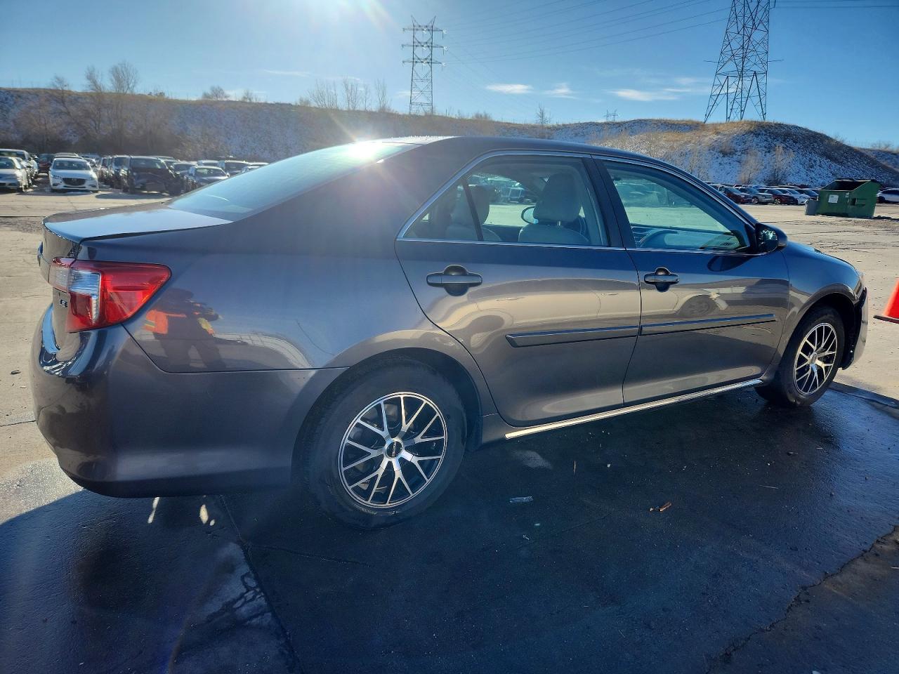 2014 TOYOTA CAMRY L photo 3