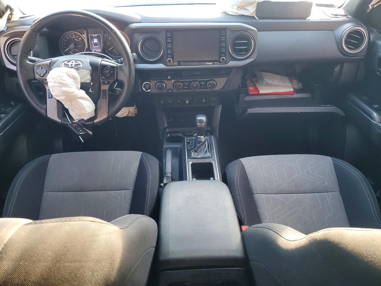 2022 TOYOTA TACOMA DOUBLE CAB photo 8
