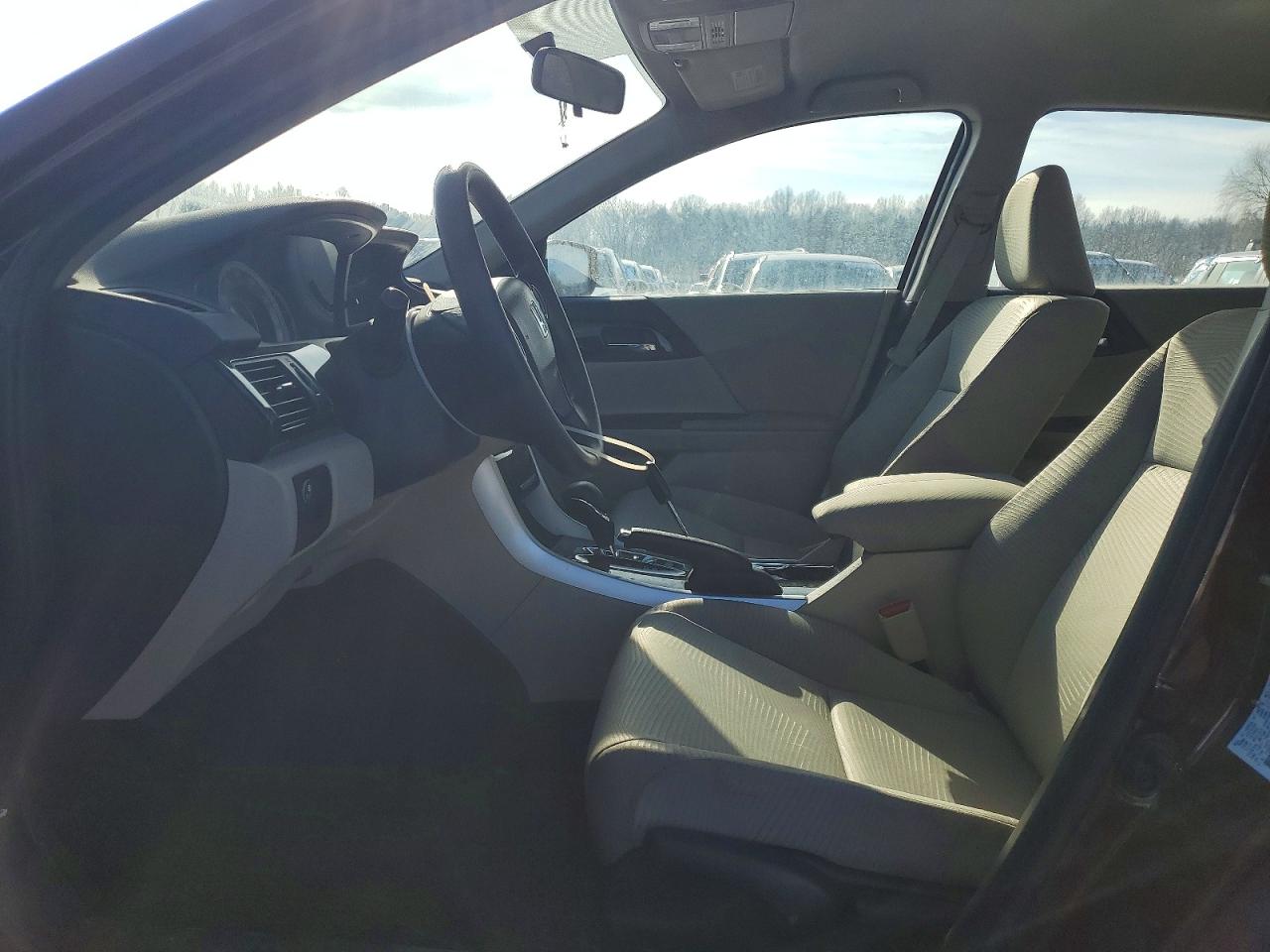 2016 HONDA ACCORD LX photo 7