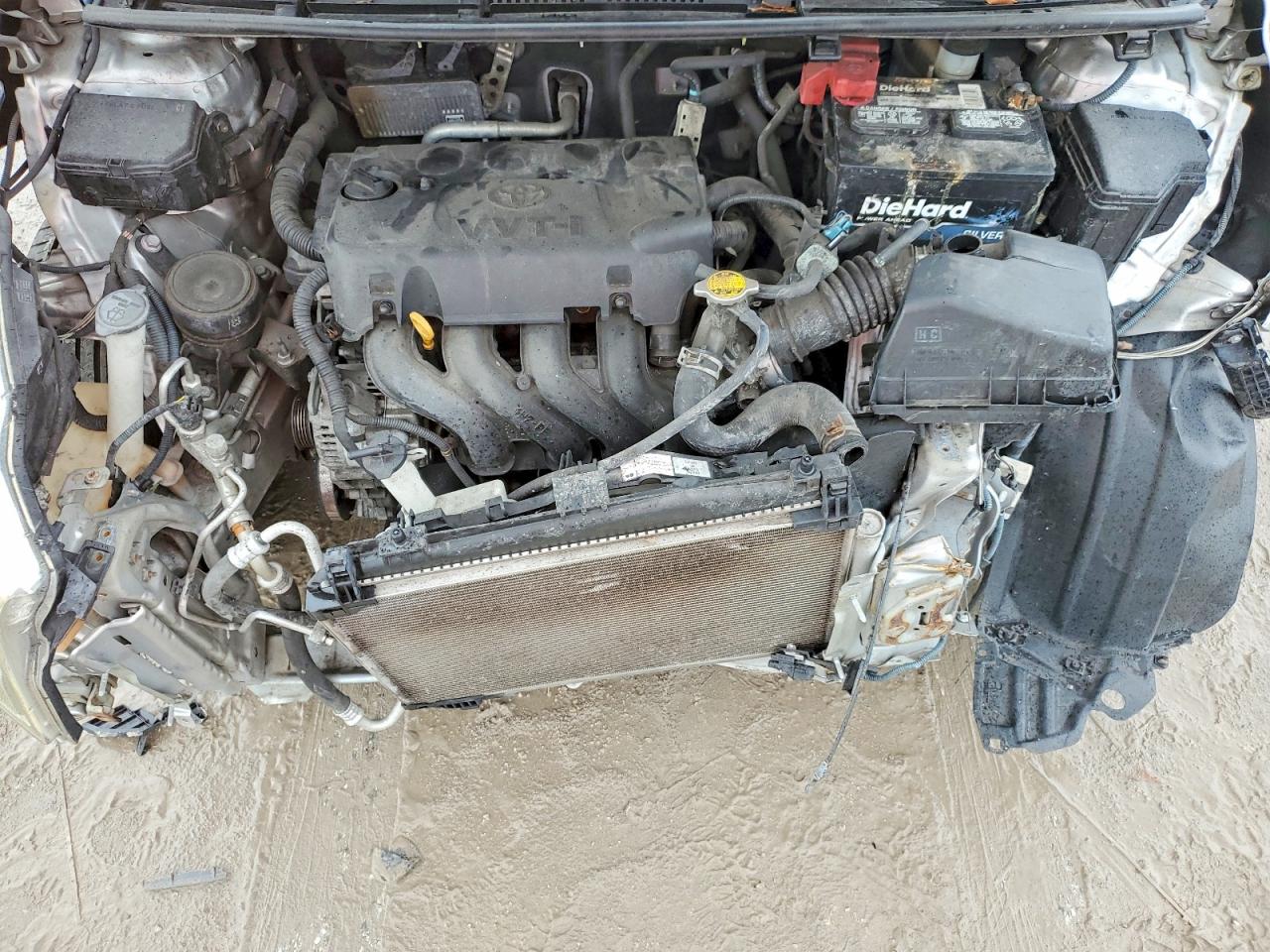 2012 TOYOTA YARIS photo 11