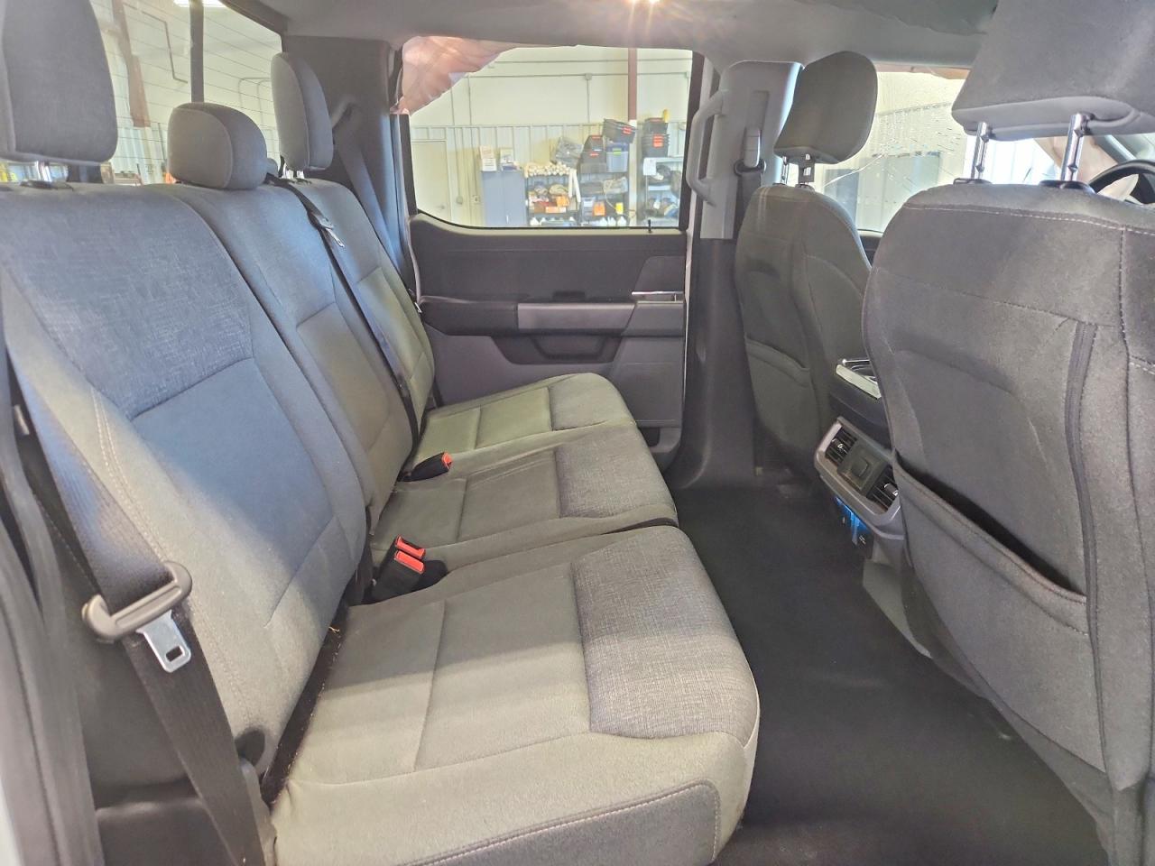 2024 FORD F150 XLT photo 19