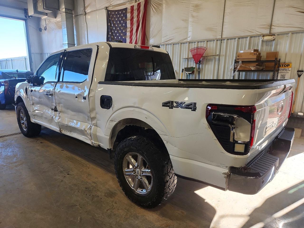 2024 FORD F150 XLT photo 3
