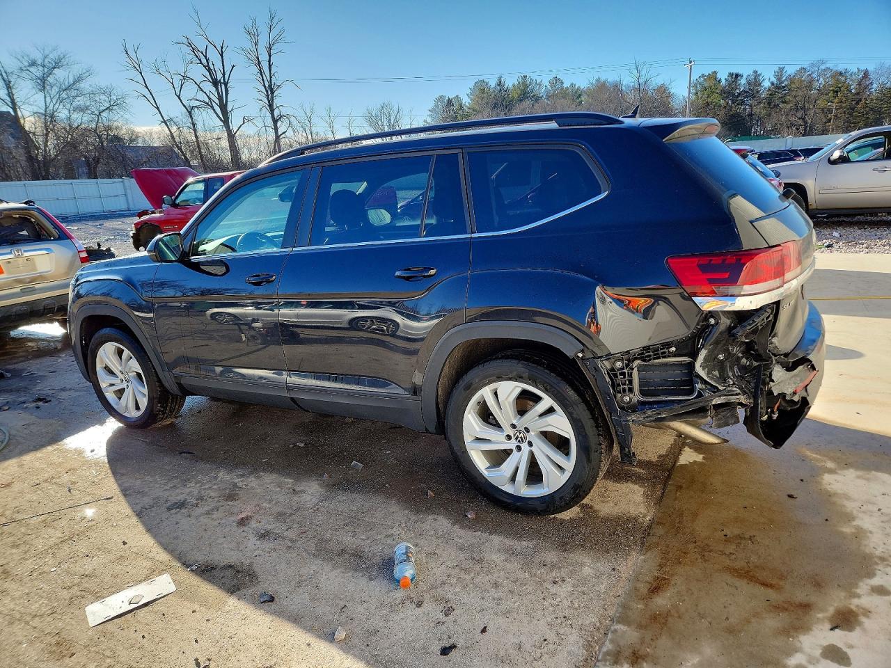 2023 VOLKSWAGEN ATLAS SE photo 2