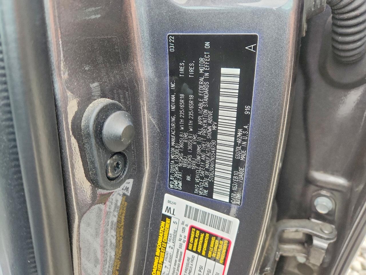 2022 TOYOTA HIGHLANDER XLE photo 12
