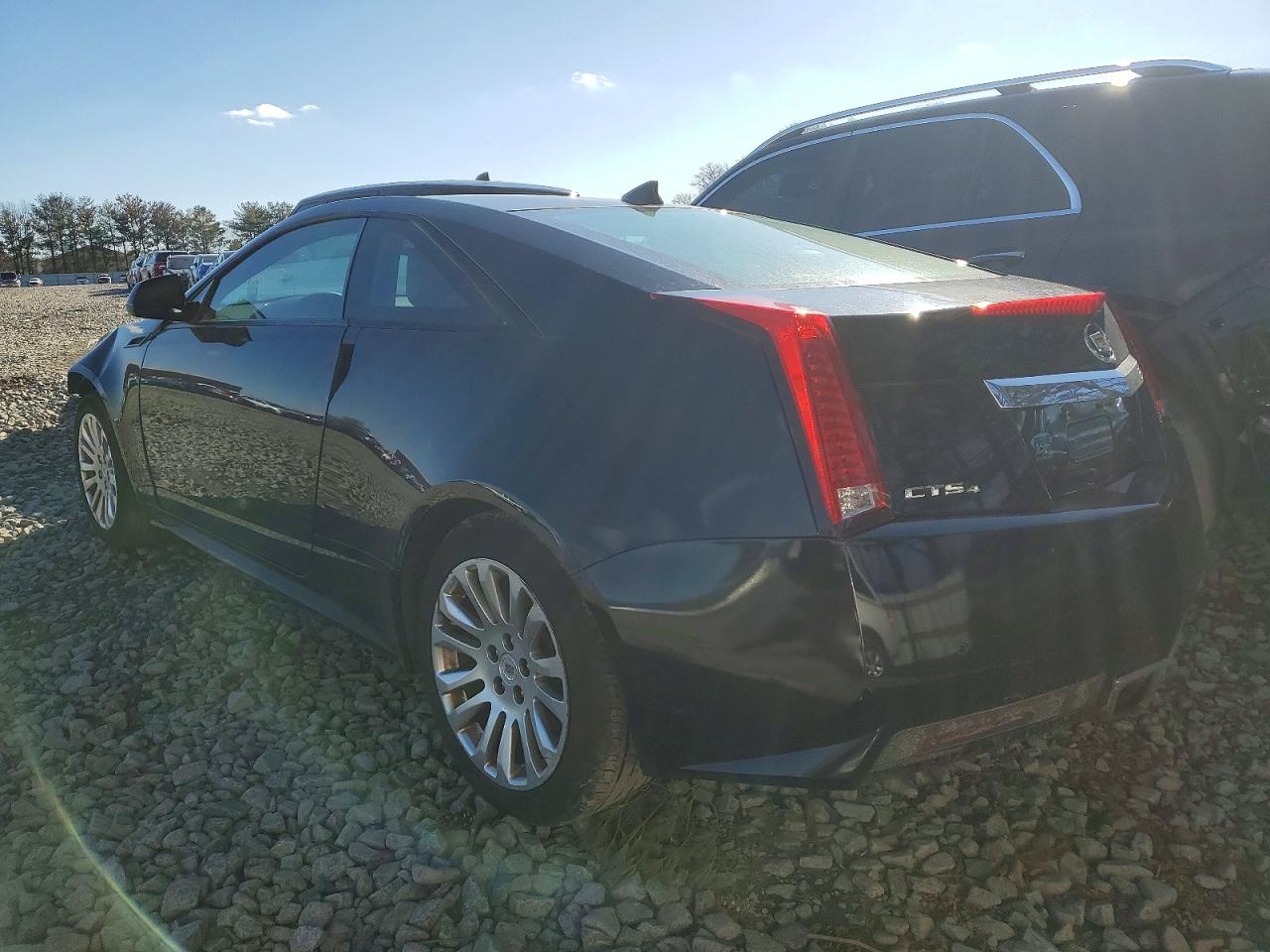 2012 CADILLAC CTS photo 2