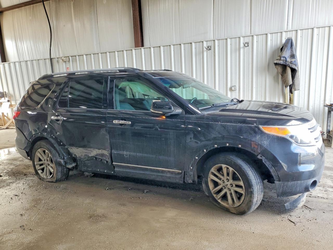 2015 FORD EXPLORER XLT photo 4