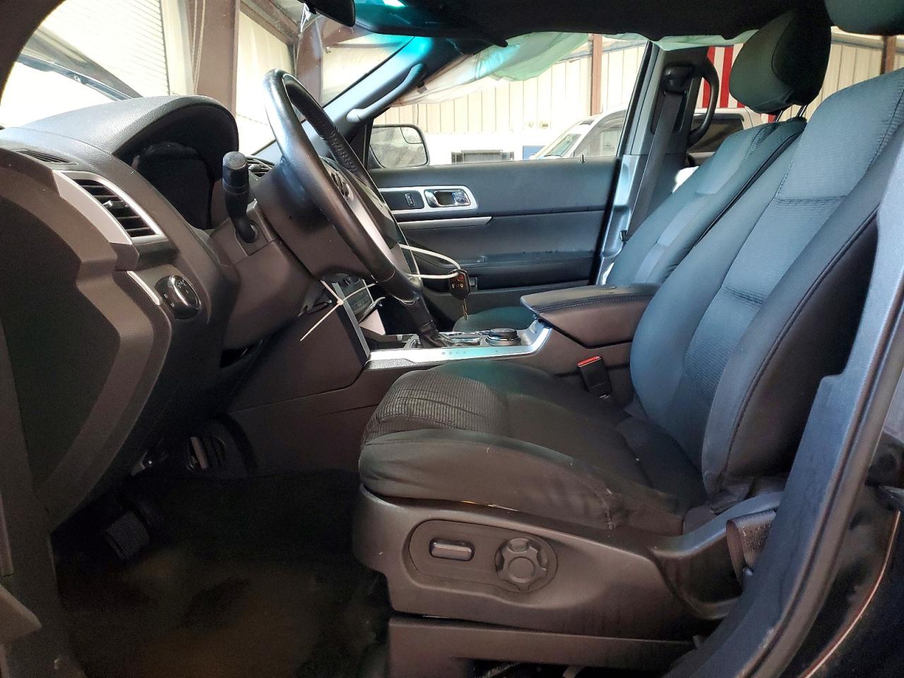 2015 FORD EXPLORER XLT photo 7