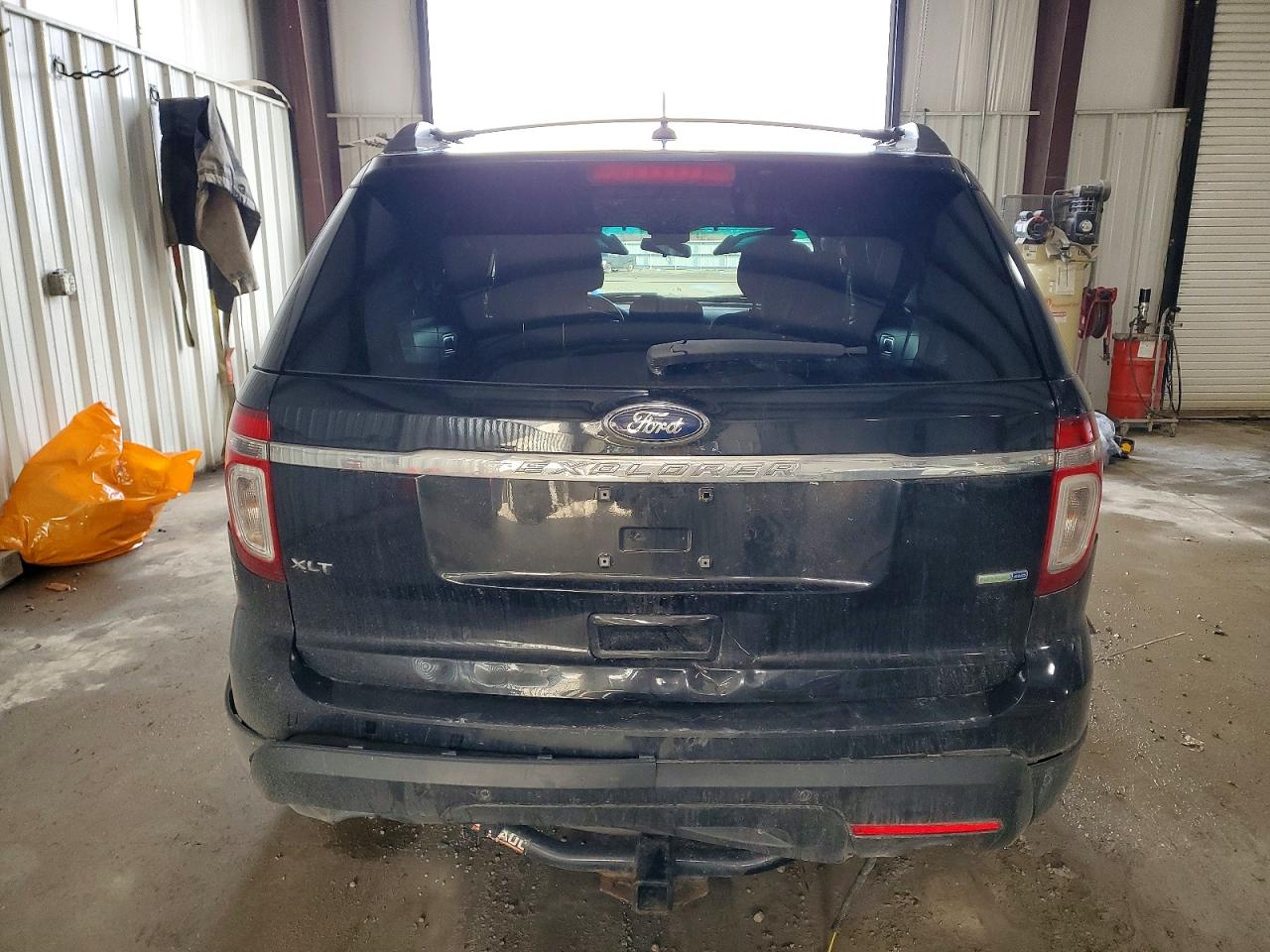 2015 FORD EXPLORER XLT photo 6