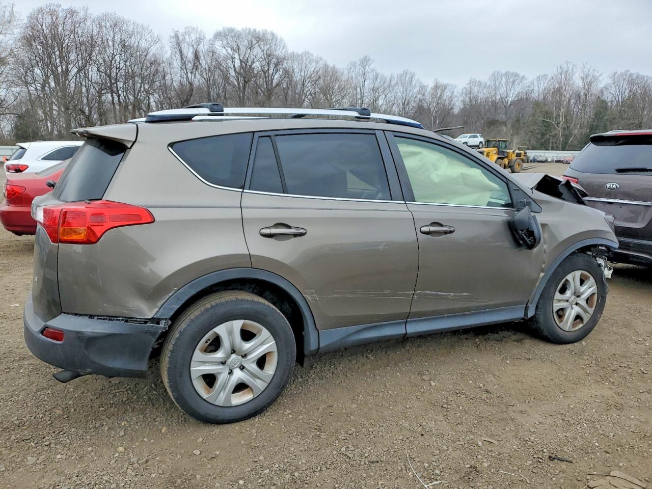 2013 TOYOTA RAV4 LE photo 3